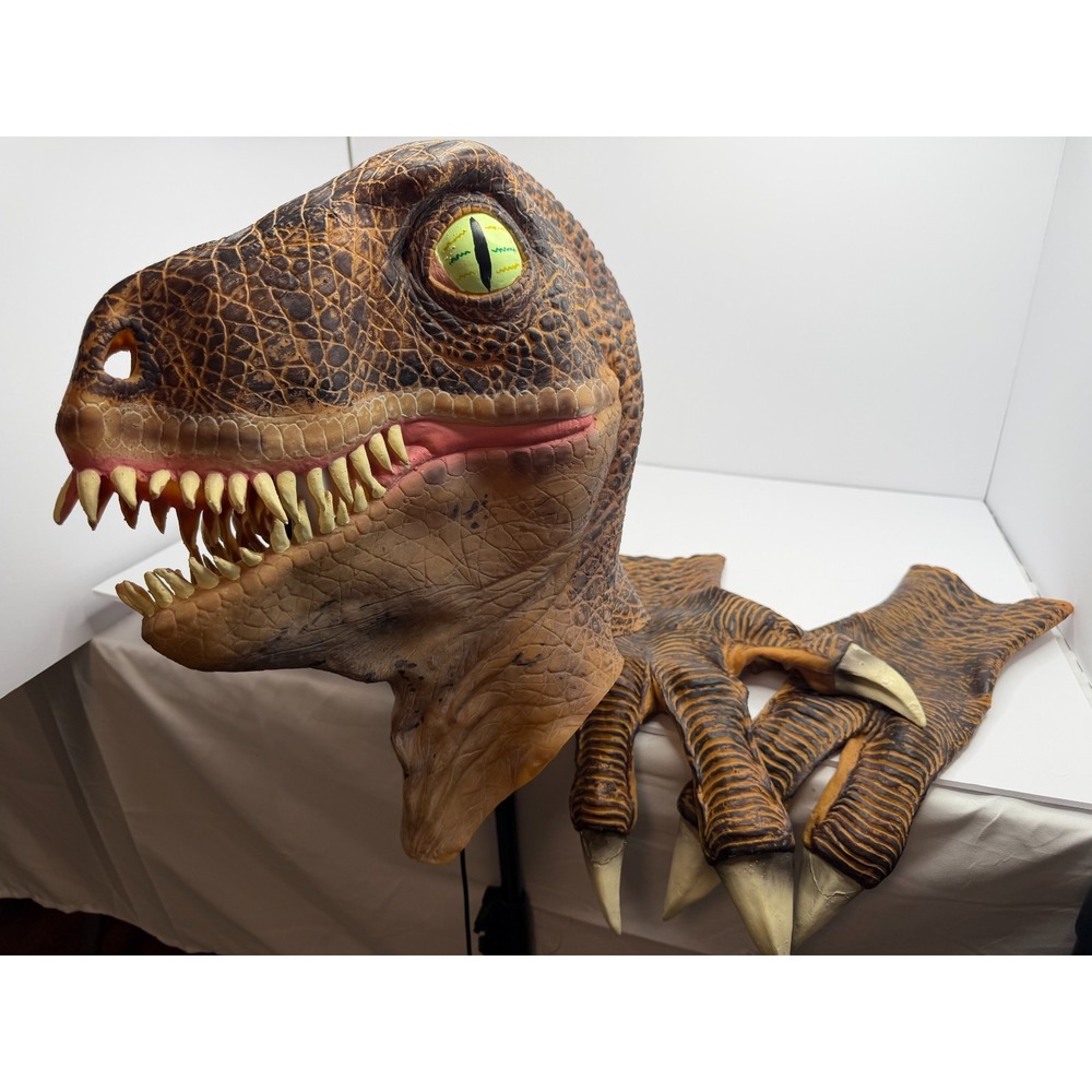 Vintage 1992 Jurassic Park Velociraptor Mask & Claw Gloves UCS Amblin Dinosaur
